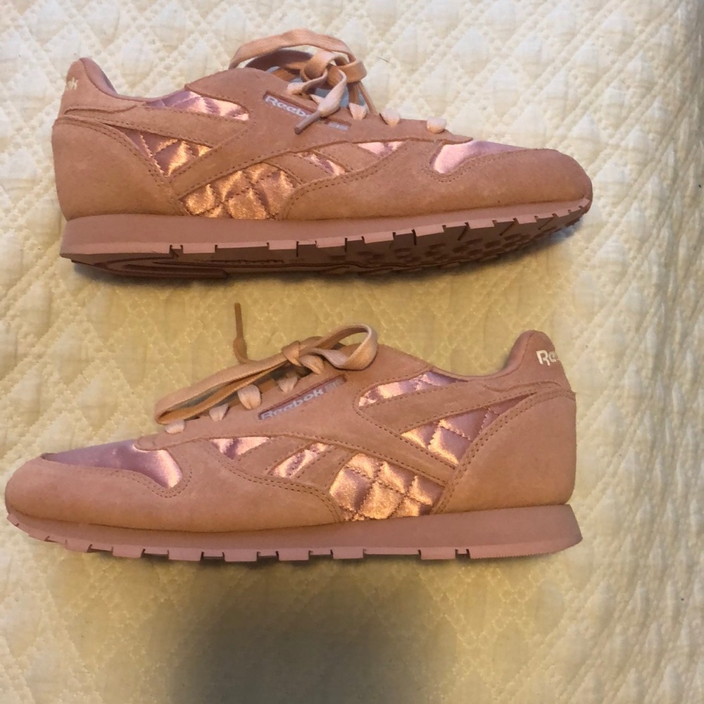 Reebok classic kids size 6 womens 8